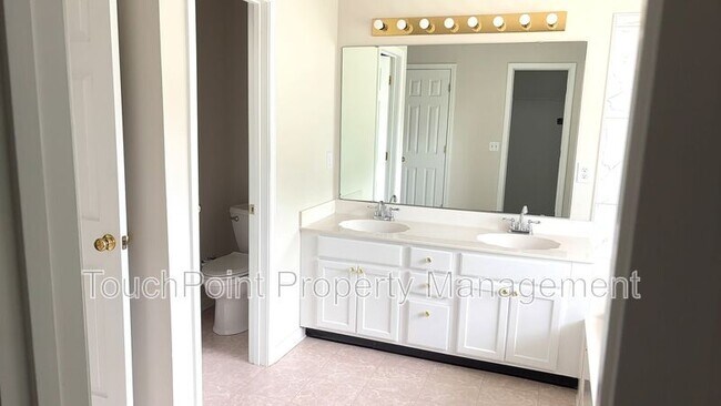 Building Photo - 8620 Grey Squirrel Ct