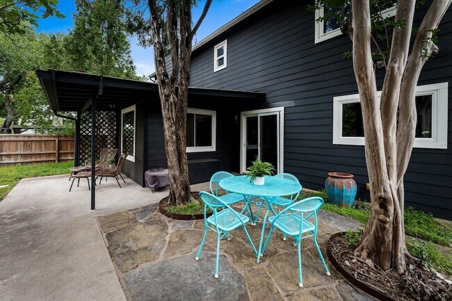 Building Photo - 11600 Parkfield Dr