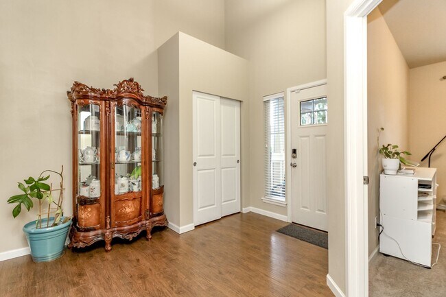 Building Photo - Beautiful Home in Highly Sought After Yelm...