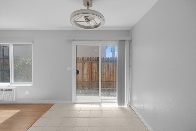 Building Photo - Modern 1BD Retreat with Dishwasher, Pool & Spa