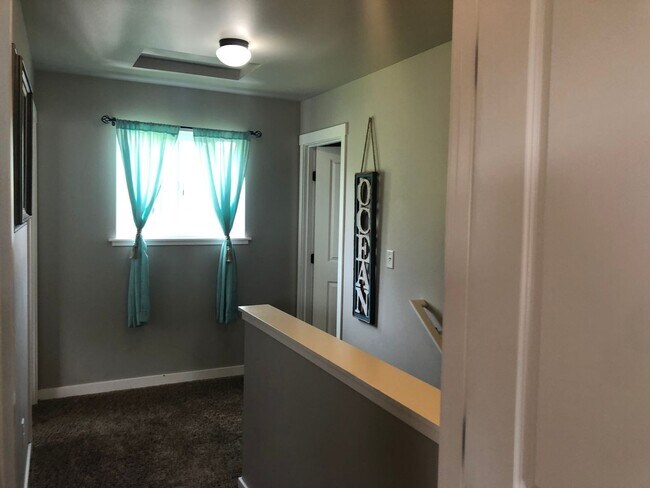 Building Photo - Newer Pet Friendly Home with detached Garage close to Barkley Trail system