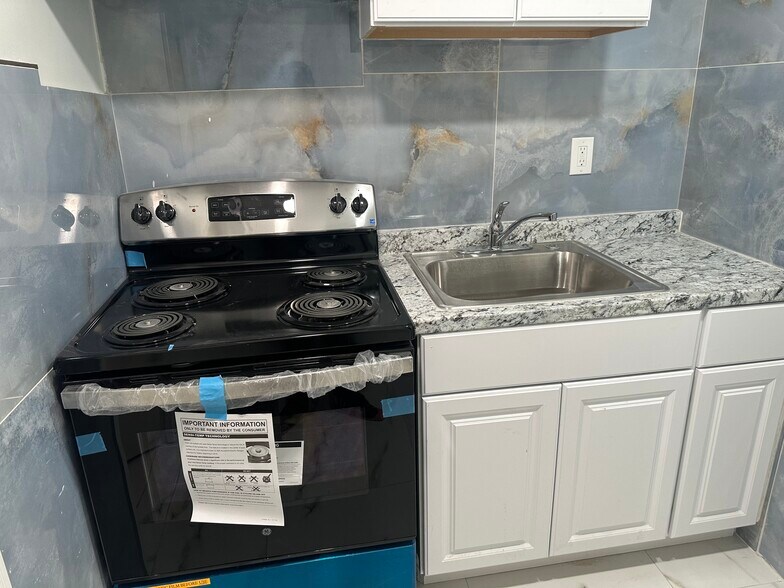 Kitchen - 8260 166th St