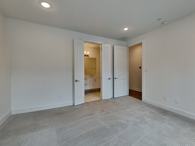 Building Photo - 645 N Tyler St