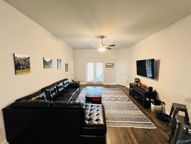 Building Photo - 208 Gwinnett Dr