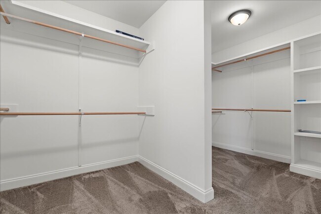 Building Photo - 3011 Thornberry Dr