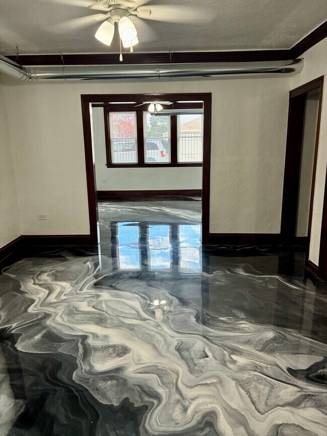 Building Photo - 5215 W Potomac Ave