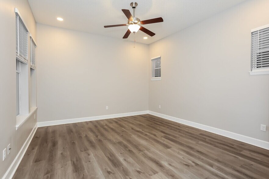 Building Photo - 31 Spindrift Ct