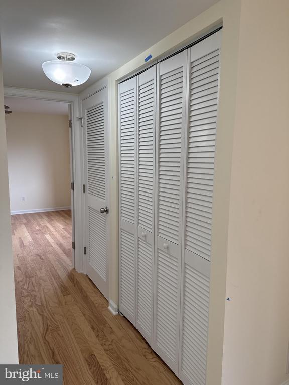 Building Photo - 2754 Hollywood Rd