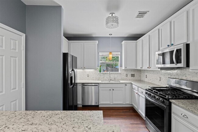 Building Photo - 2310 Sweet Clover Dr