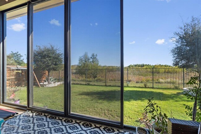 Building Photo - 3367 Vasquez Pl