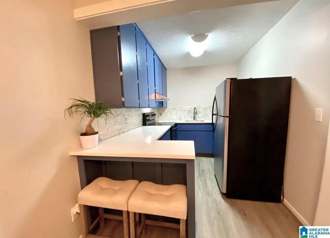 Building Photo - 3101 Lorna Rd