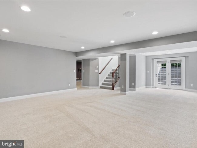 Building Photo - 41595 Revival Dr