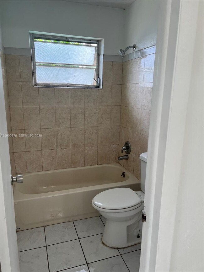 Building Photo - 6328 Pierce St