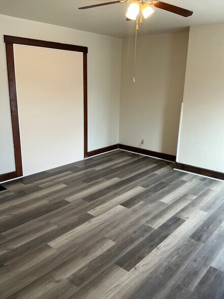 Building Photo - 30 S 13th St