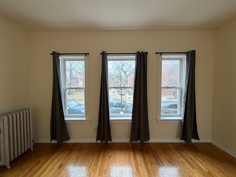 Building Photo - 2659 N Spaulding Ave