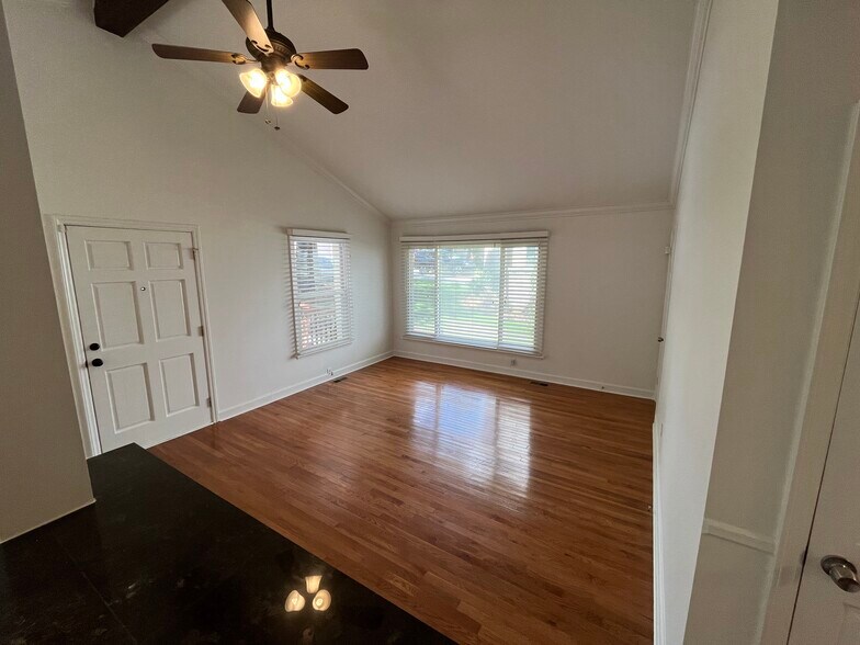 Building Photo - 4219 Water Oak Rd