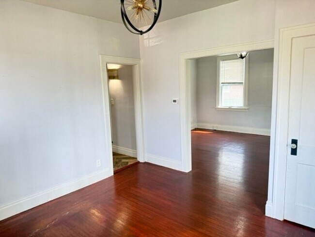 Building Photo - 3304 Daytona Ave