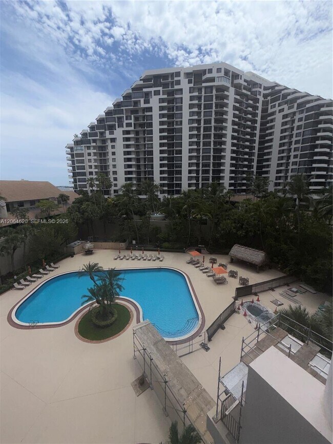 Building Photo - 540 Brickell Key Dr