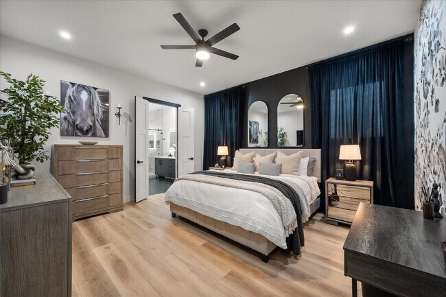 Building Photo - "Luxury 5-bedroom home offering expansive living, upscale design and seamless indoor-outdoor ente...