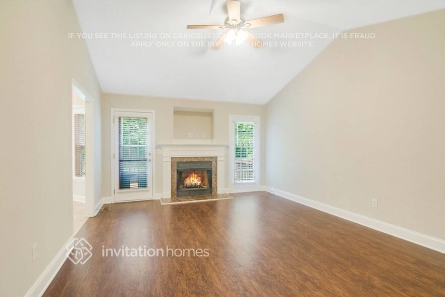 Building Photo - 152 Saleen Dr