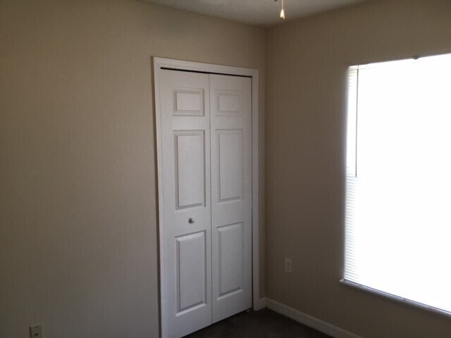 Building Photo - 6637 Gentle Oaks Dr E