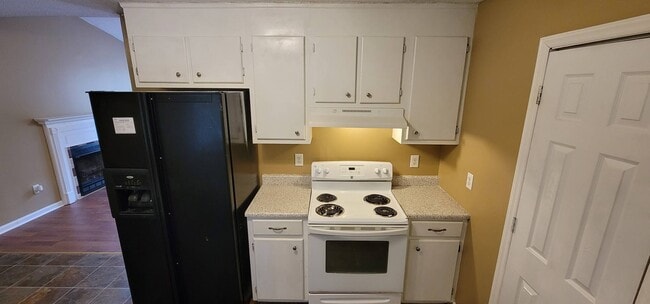 Building Photo - 11 Silver Spur Ct