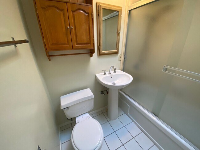 Building Photo - 1116 Isabelle Ct