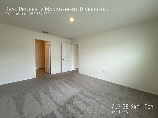 Building Photo - 717 SE 64th Terrace