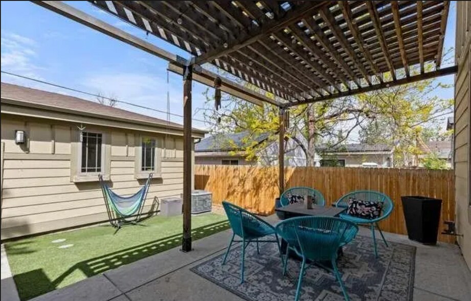 Building Photo - 965 S Clarkson St