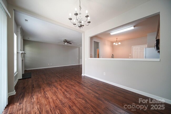 Building Photo - 9821 Carson Whitley Ave
