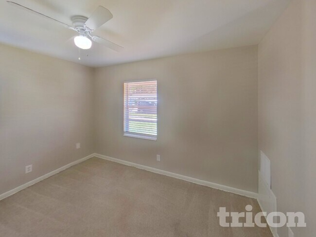 Building Photo - 6313 S Clark Ave