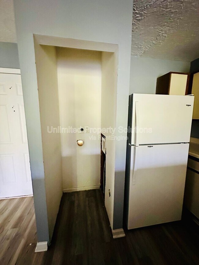 Building Photo - 205 Sunn Aire Ct