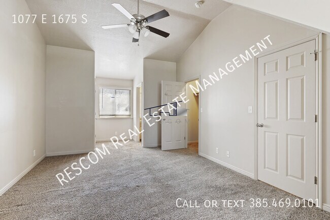 Building Photo - 1077 1675 S