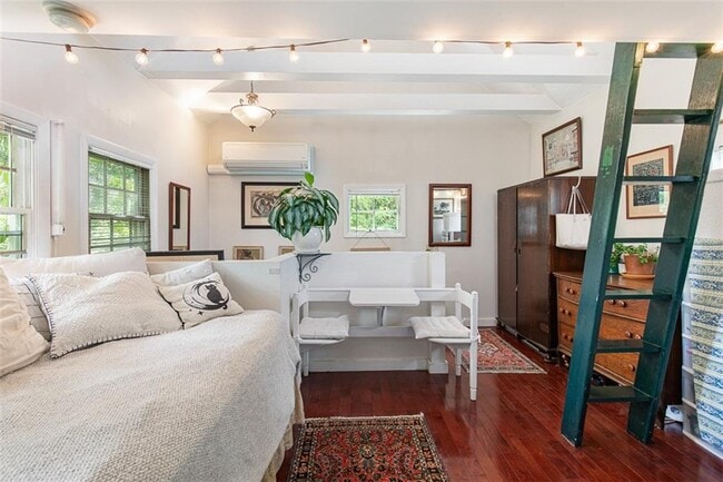 Building Photo - 74 3rd St