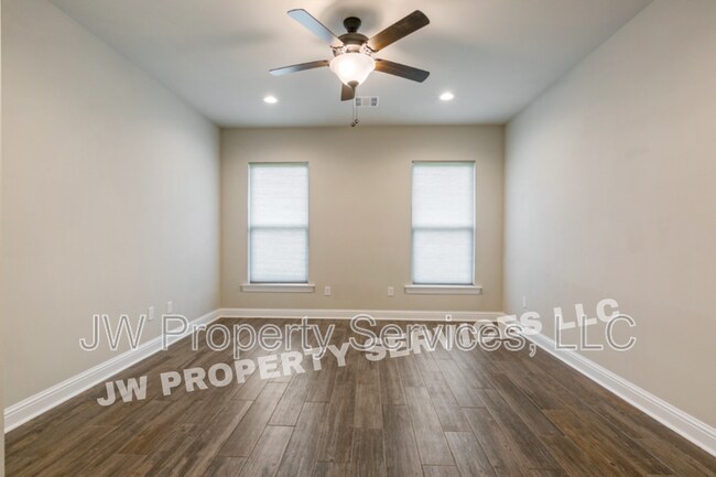 Building Photo - 612 Claiborne Trails Dr