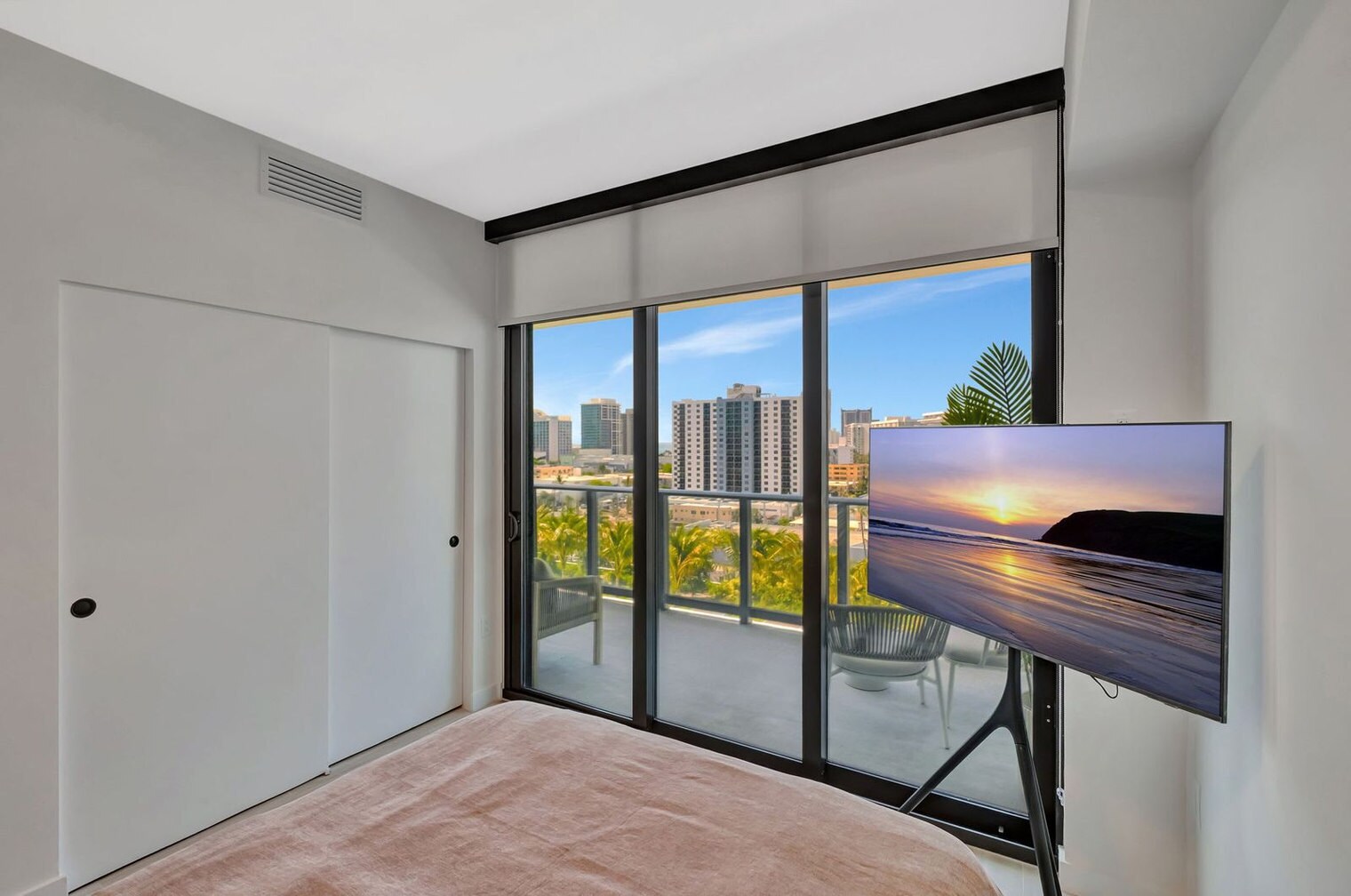 Building Photo - 580 72nd St