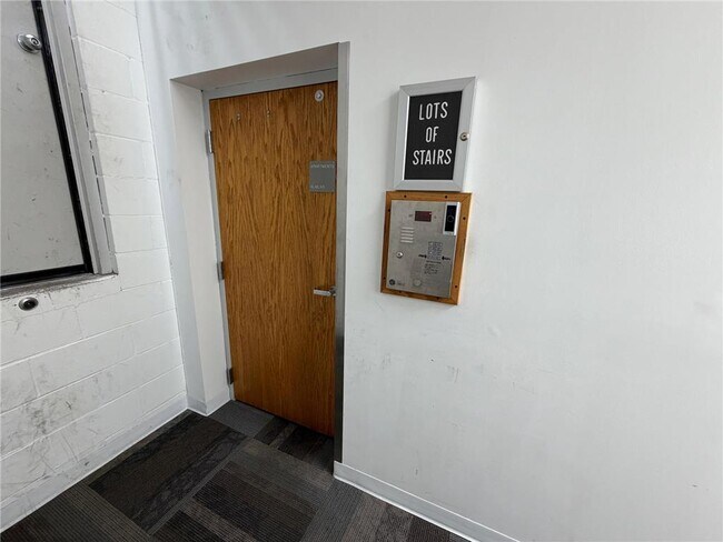 Building Photo - 316 Becker Ave SW