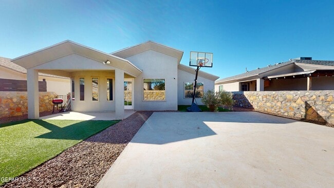 Building Photo - 12132 Mesquite Thorn Dr
