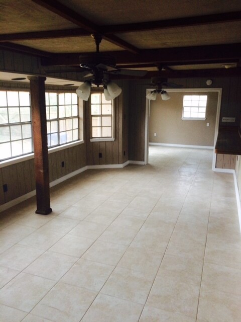 Building Photo - 54 Oakland St