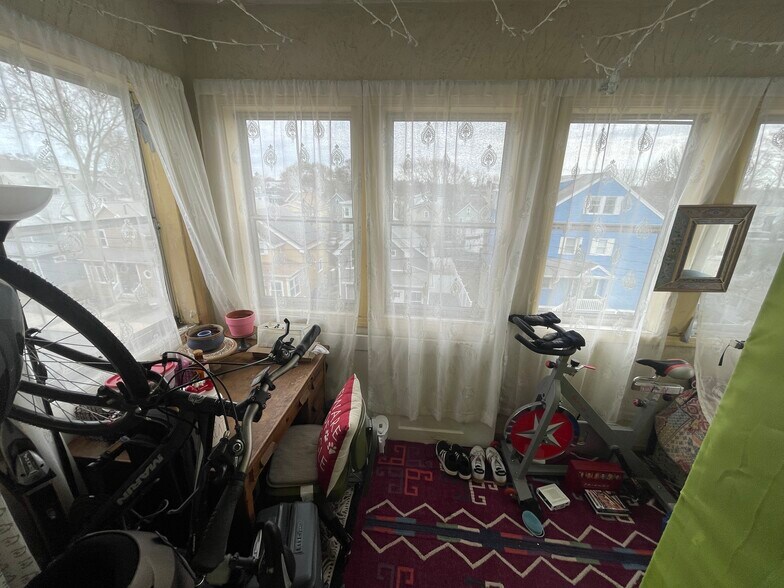 Building Photo - 79 Clarendon Ave