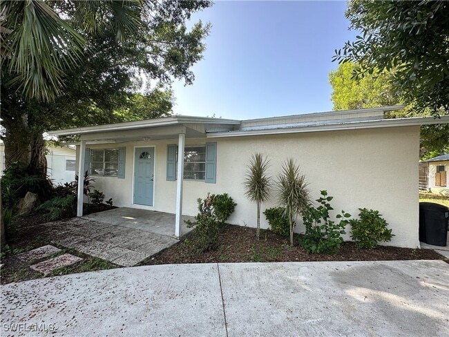 Building Photo - 1125 Gifford Ave S