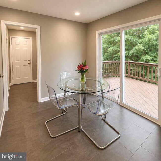 Building Photo - 4912 Bexley Ln