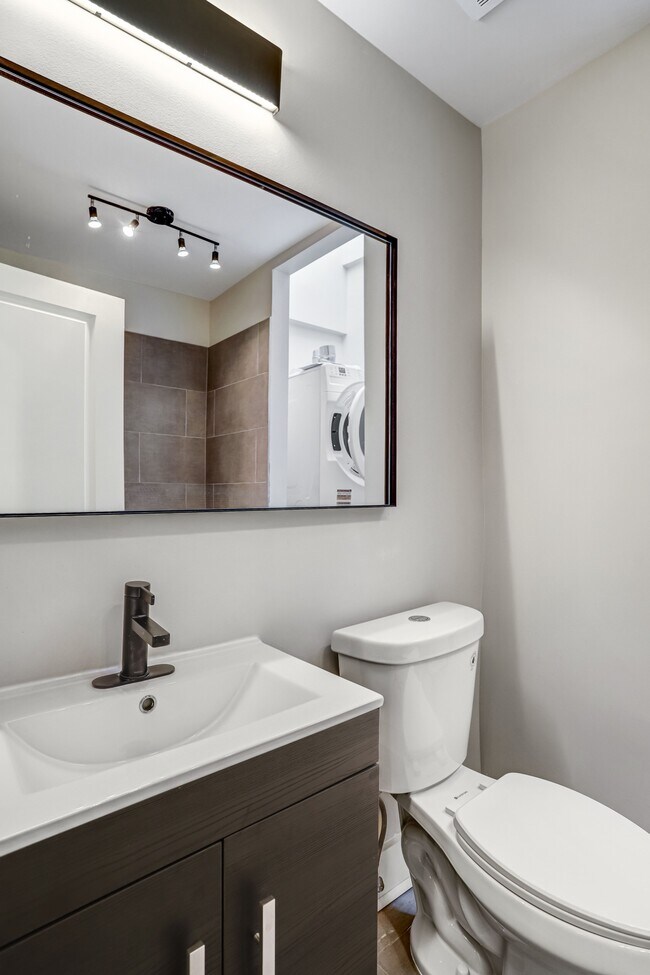 Building Photo - 1526 2nd St SW