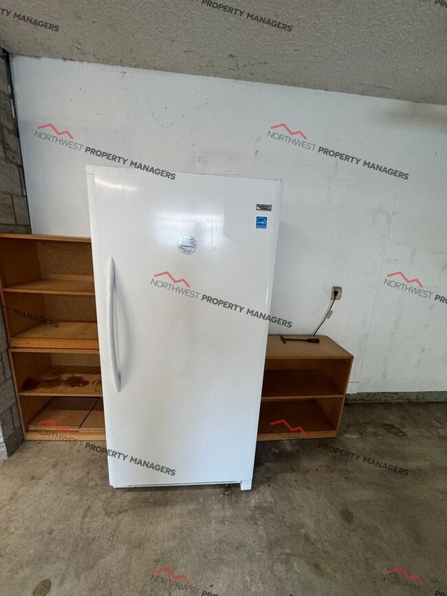 Building Photo - STATUS: -PENDING APPLICATION-  | R90 | $2195