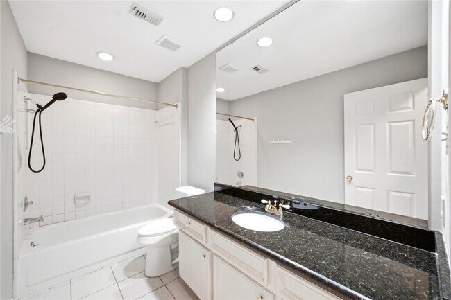 Building Photo - 15911 Moonrock Dr