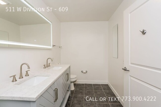 Building Photo - Old Town 2 bed 1 bath with in unit washer/...