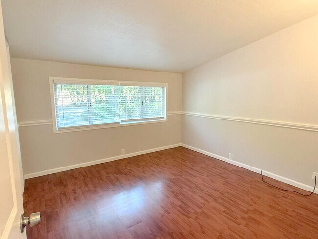 Building Photo - Sprawling Westside Walnut Creek Ranch Home...