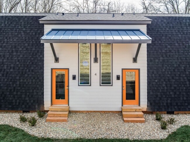 Building Photo - Asheville Duplex Rental-Oakley Area