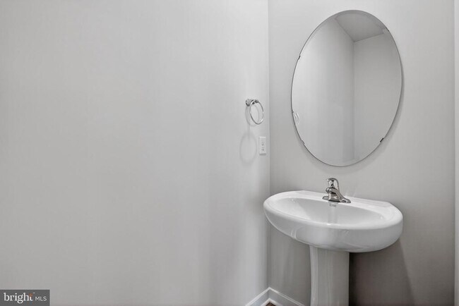 Building Photo - 436 Whirl Ln