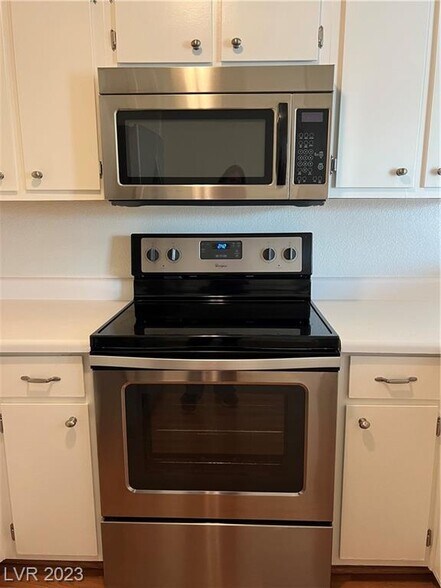 Building Photo - 2008 Mesquite Ln